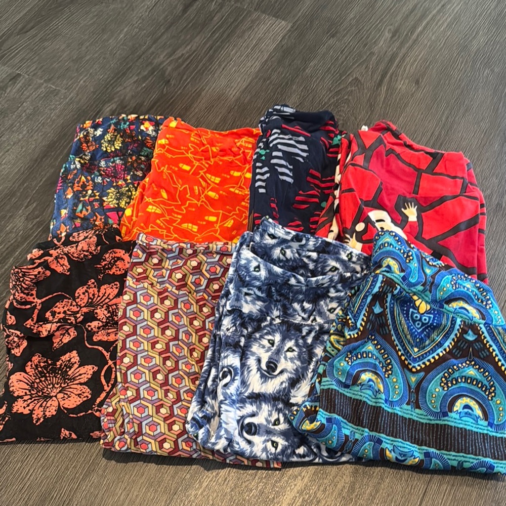 LulaRoe Eight Pairs Of OS Leggings